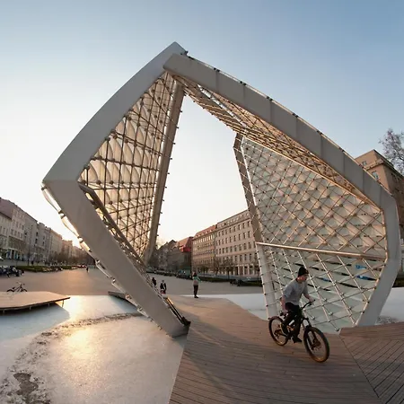 Retro Point Jezyce דירה