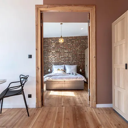 Retro Point Jezyce דירה *